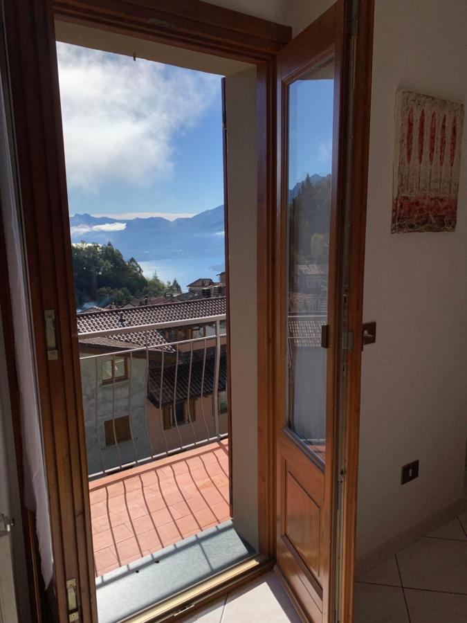 Plesio Casa Savina - Stupenda Vista Lago E Monti מראה חיצוני תמונה
